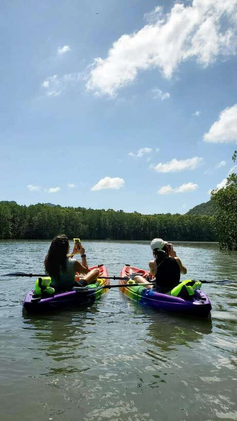 Langkawi : Kilim Geoforest Mangrove Kayak Tour with Lunch - The short boat transfer and safety briefing