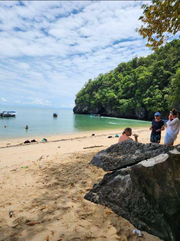 Langkawi:Mangrove Tour Private VIP Boat - Fish farm, floating restaurant, and the feeding rhythm