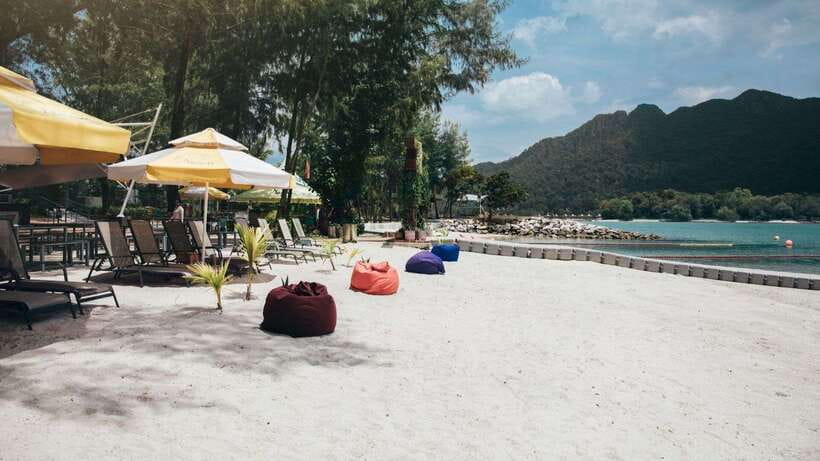 Langkawi: Paradise 101 Access with Paradise Package - Water-Time Highlights: Banana Boat, Kayaks, Jet Ski, and Parasailing