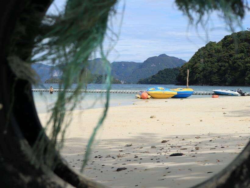 Langkawi: Southern Island Geopark Tour - Dayang Bunting (Pregnant Maiden Island): Photo Stop, 30 Minutes to Swim