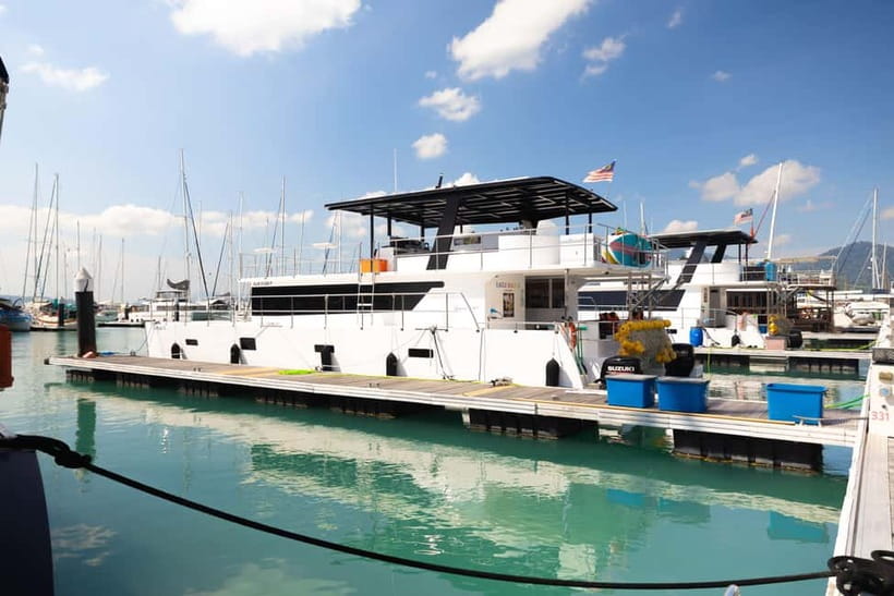 Langkawi: Sunset Cruise Standard Package - Buffet Dinner With Cocktails and Mocktails