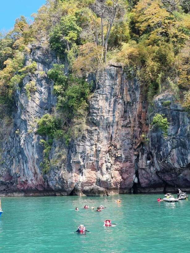 Langkawi: Tanjung Rhu Mangrove Speedboat Tour - Bat Cave, Limestone, and the One Extra Fee to Plan For