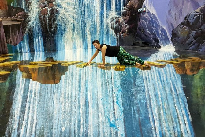 Langkawi Tour with SkyBridgewalk,Langkawi Cable Car,Oriental Village pass - Eagle Square (Dataran Lang) and Oriental Village Shopping Time