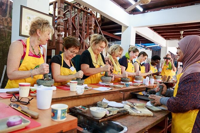 LaZat Malaysian Cooking Class - Who should book LaZat, and who might want a different option