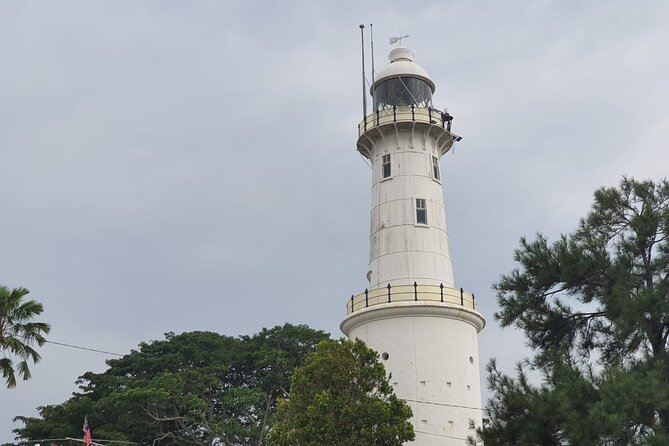 Magical Fireflies Tour - Altingsburg Lighthouse: a great photo spot, no inside access