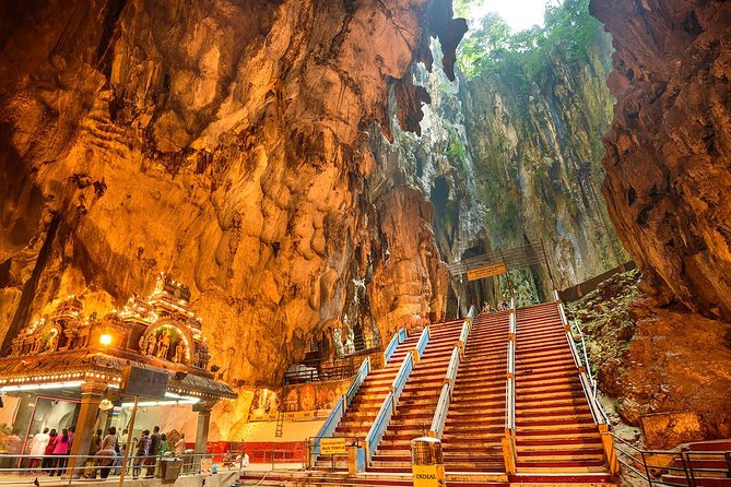 Malaysia Countryside And Batu Caves Tour - Jadi Batek Gallery: watching batik wax-and-dye work, then making your own