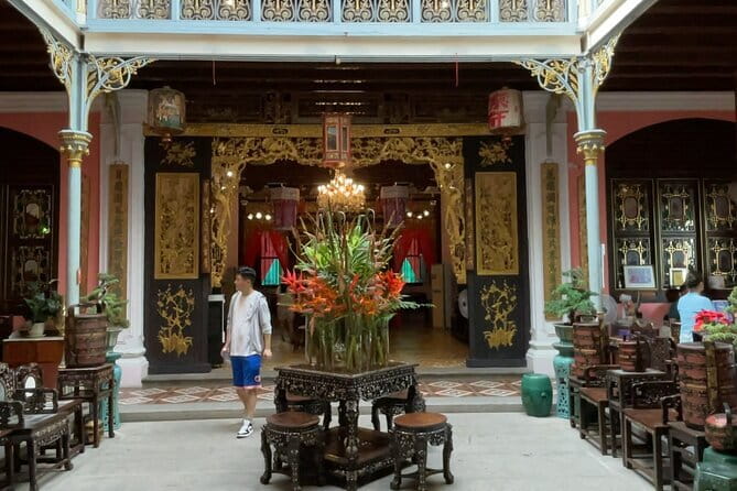 Malaysia: Penang Tropical Spice Garden Guided Tours Tickets - Gift shop time: Malaysian-made souvenirs and spice-therapy products