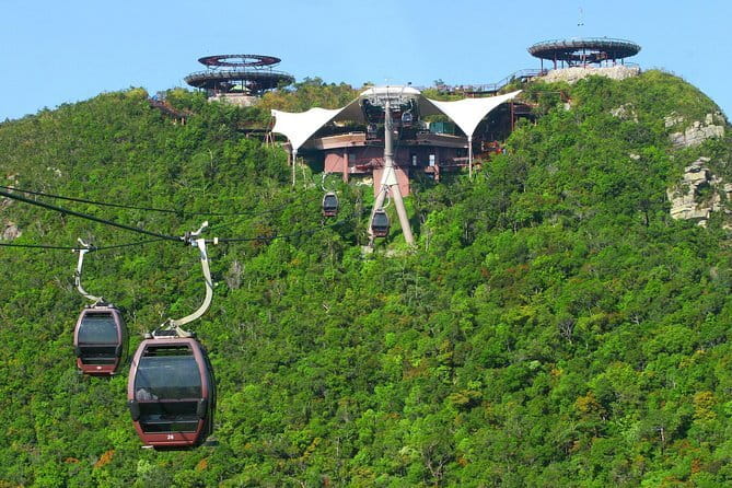 Manta Blu Sunset Cruise @ Langkawi with Dinner & Free Flow Drinks - Dinner and free-flow drinks: what to expect