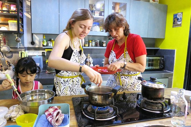 Market Visit & Private Hands-on Cooking Class at Daun Senja - Price and value for a private Malaysian food morning