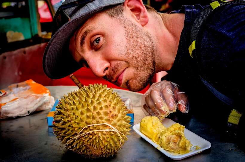 Night Tour of Petronas Twin Towers, Kuala Lumpur - Chinatown night bazaar shopping on Petaling Street