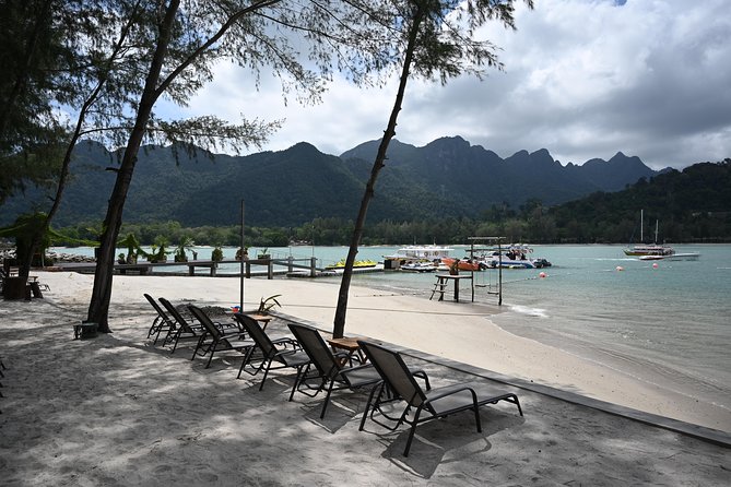 Paradise 101 Langkawi Access with Silver Paradise Package - Water thrills: banana boat, kayak, and the jet boat or jet ski choice