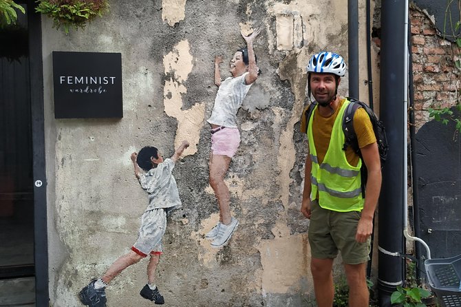 Penang George Town All-In-One Heritage Tour By Bicycle & Trishaw (Metro Bike) - Back Lane Street Art: the modern Penang you can’t get from guidebooks