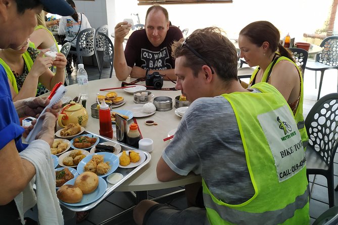 Penang George Town All-In-One Heritage Tour By Bicycle & Trishaw (Metro Bike) - Little India breakfast and Sri Mahamariamman Temple: food plus faith, same story