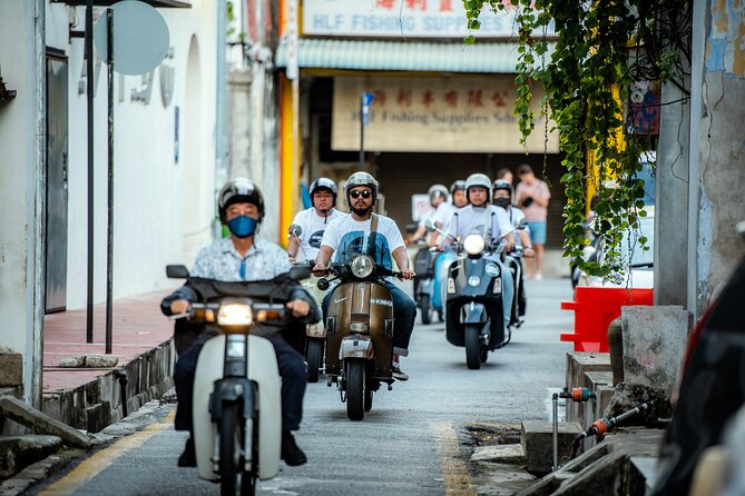 Penang's Night Eat-Venture - Vintage Vespa Night Ride Through UNESCO George Town Streets