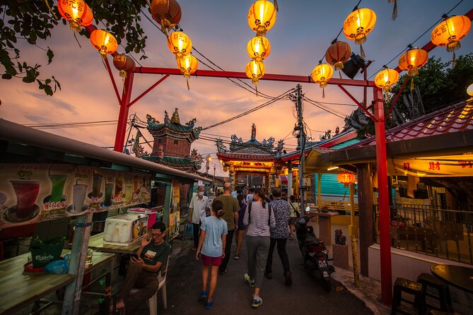 Penang's Night Eat-Venture - Ending at a Local Pub or Speakeasy for a Penang Nightcap