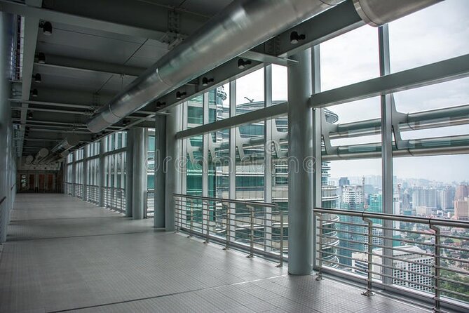 Petronas Twin Tower Skybridge View & Dining Experience Tour with Local Host - Who This Tour Suits Best (And Who Might Feel Cramped)