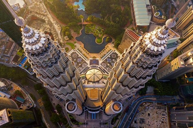 Petronas Twin Tower Skybridge View & Dining Experience Tour with Local Host - Petrosains Discovery Centre: Eleven Interactive Exhibits for All Ages