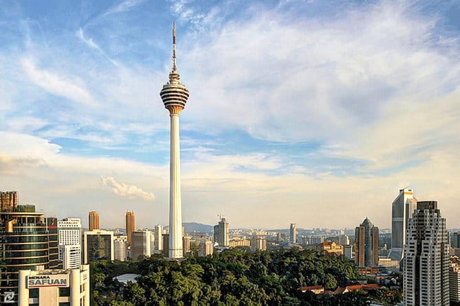 Petronas Twin Towers Special Entrance & Dining With Expert Guide - 42nd-floor dining: what you gain from eating up here