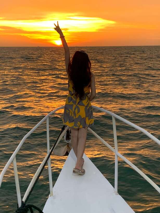 Port Dickson: Breathtaking Dickson Dragon Sunset Cruise - Saltwater jacuzzi: the fun factor and the weather reality