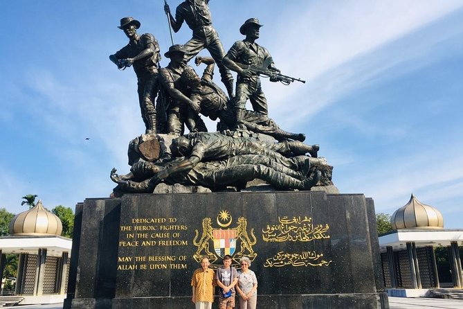 Private Full Day Kuala Lumpur City Tour with the Batu Caves - National Monument and Masjid Negara: respectful stops with big presence
