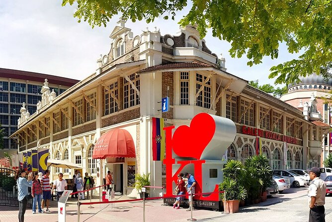 Private FullDay Tour includes Petronas Twin Towers & Batu Caves - Price and value: what $170 buys you in real-life convenience