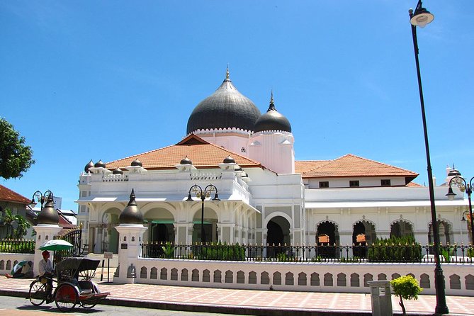 Private George Town UNESCO Heritage Walking Tour - Chew Jetty and Armenian Street: Start by Seeing George Town’s Working Waterfront