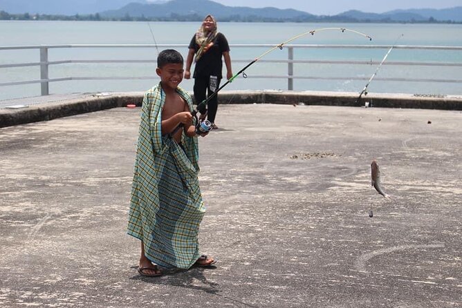 Private Half Day Cycling Tour in Langkawi - Where you meet, how the tour typically runs, and what to bring