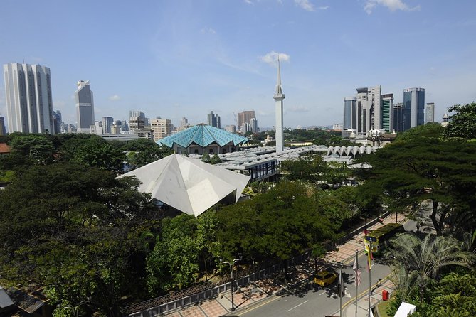 Private Half-Day Kuala Lumpur Culture And Communities Exploration Tour - Thean Hou Temple: six-tier Chinese temple and photo-friendly calm