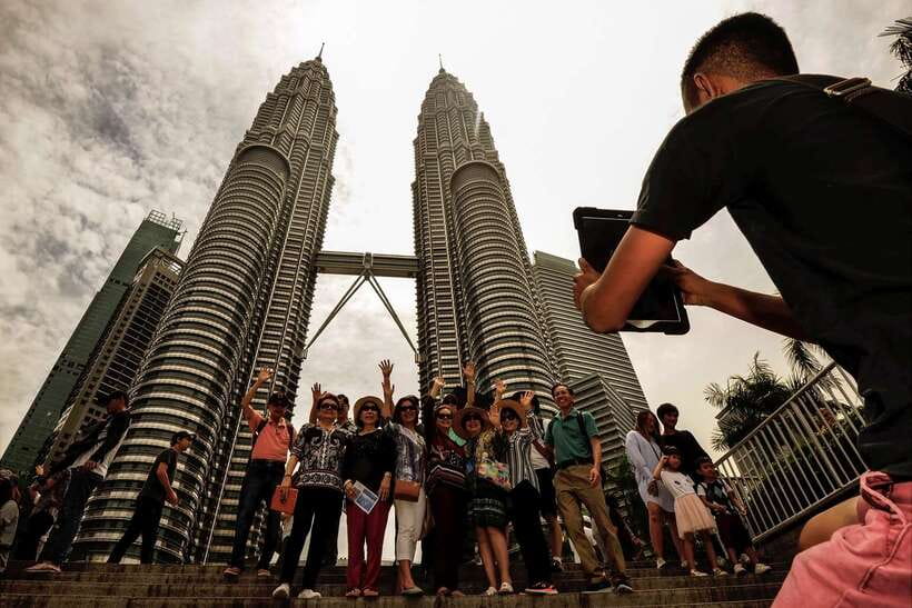 Private KL City Tour with Petronas Twin Towers & Batu Caves - Private KL tour math: why this 8-hour loop works