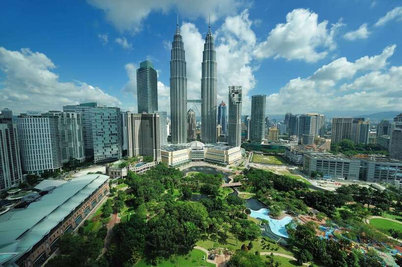 Private Kuala Lumpur and Putrajaya Highlights in One Day - Petronas Twin Towers, from street photos to Sky Bridge views