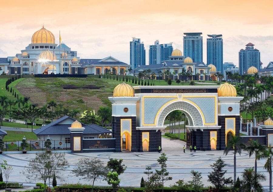 Private Kuala Lumpur and Putrajaya Highlights in One Day - National Museum: a quick hit on culture and history