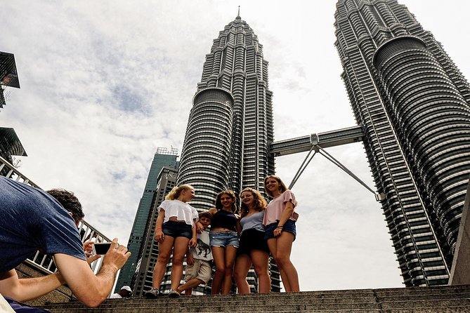 Private Kuala Lumpur Photographic Tour With Petronas Towers & Sky Box K.L Tower - National Monument plus Istana Negara: history and royal architecture