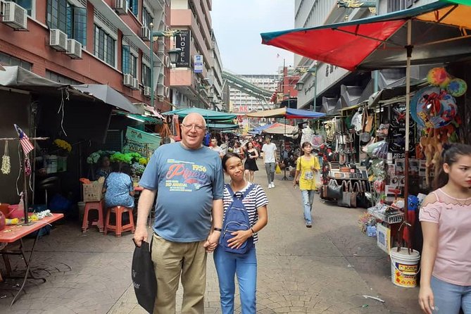 Private Layover Tour from Airport : Best of Kuala Lumpur - National Monument and Masjid Negara: two kinds of meaning in one stop chain