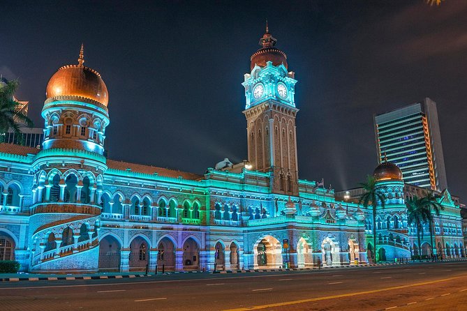 Private Night Tour: Petronas Twin Tower And Shopping - Dinner at WOW KL: A Sit-Down Break After the City Run