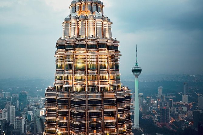 Private Night Tour: Petronas Twin Tower And Shopping - Petronas Twin Towers Observation Deck and Skybridge Photo Time