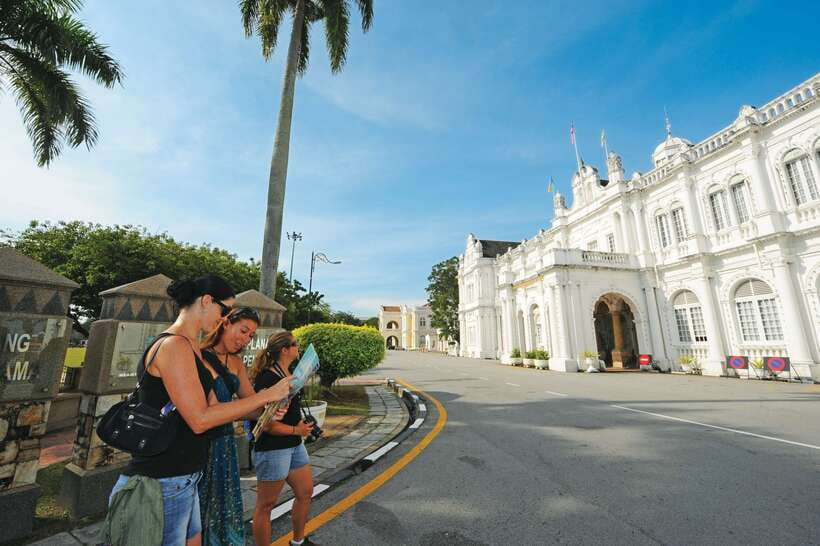 Private Penang City Tour with Kek Lok Si Temple - Coffee Tree White Coffee or Tea Sampling on the Way