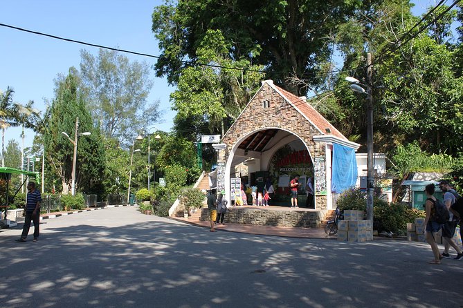 Private Penang Hill and Temple - Penang Hill funicular and the British hill station vibe