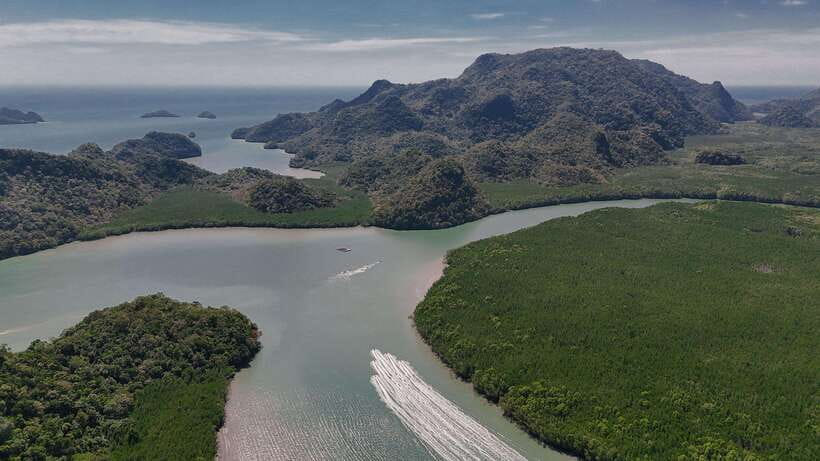 (PRIVATE) Platinum Package Jet Ski Tour Langkawi, Red Ray - Pickup, safety briefing, and getting kitted up right