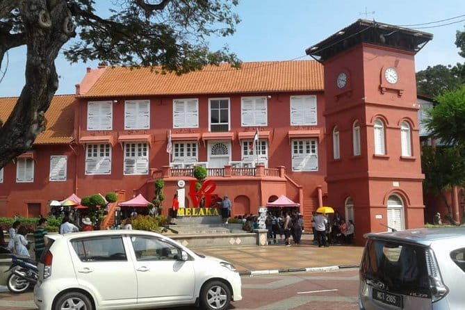 Private Tour: 3 in 1 Day Trip to Batu Caves, Bukit Melawati & Fireflies - Kuala Selangor Firefly Park: boat ride viewing when the lights turn on