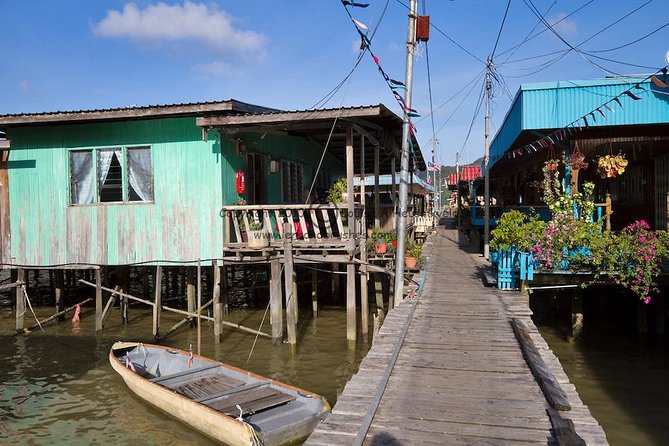 Private Tour: Half Day Sandakan City Tour Including Local Lunch - Sandakan Central Market: seafood and produce, up close