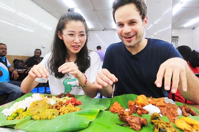 Private Tour : "Lepak-Lepak" at Local Night Market & Mamak Stall - Guides, neighborhoods, and the food-to-culture connection