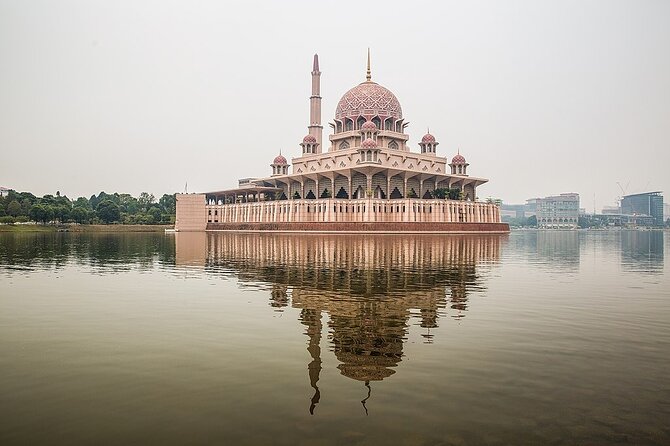 Putrajaya City Tour From Kuala Lumpur - Putrajaya in a few hours, without the stress