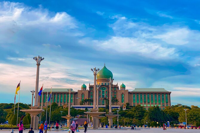 Putrajaya Half Day Tour with Pink Mosque & River Cruise(SIC) - Putrajaya Lake Club river cruise: the calm part of the day