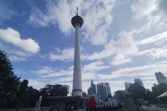 Putrajaya Tour From Kuala Lumpur Includes Batu Caves - Putra Mosque and Perdana Putra: the heart of Putrajaya’s executive side