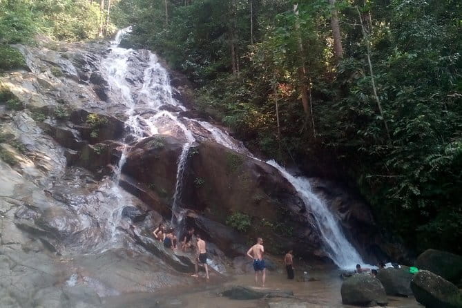 Rainforest-Cascading Waterfall & Batu Cave (Private Tour) - Morning Pickup in Kuala Lumpur, and Why It Changes the Day