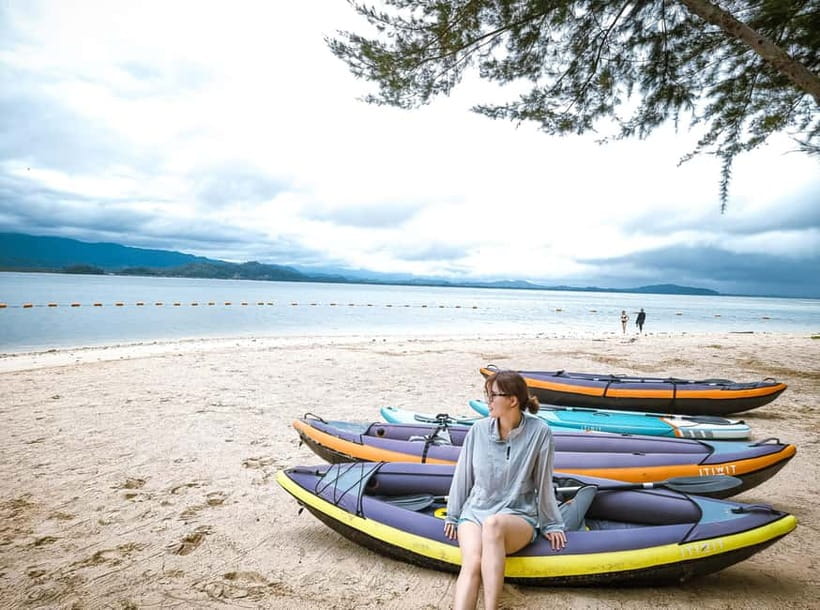 Sabah: Ara Dinawan Island - After lunch options: snorkeling again, kayaking, paddleboarding, and beach time