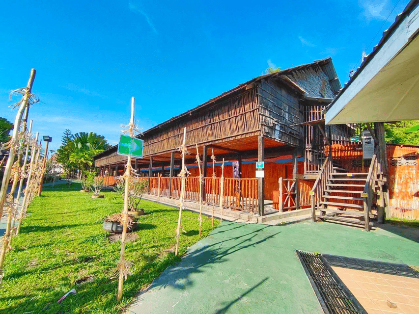 Sabah : Koisaan Cultural Village - Huminodun movie: context for what you saw today