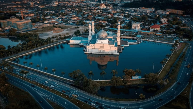 Sabah : Kota Kinabalu City Tour - Tun Mustapha Tower and the skyline hits you can feel