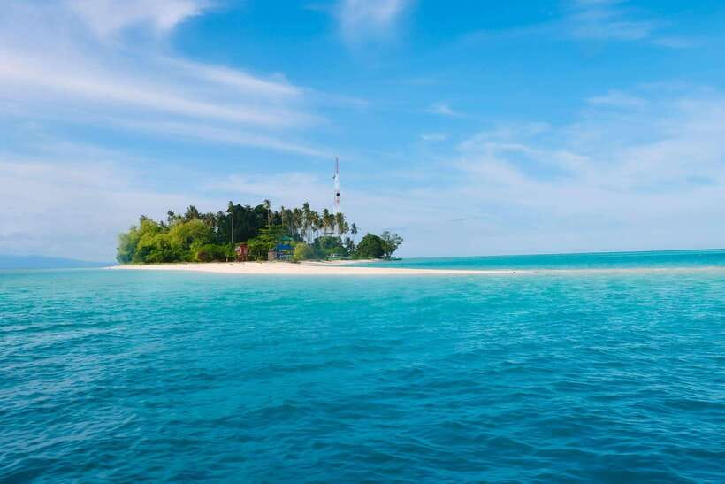 Semporna: Explore 3 Islands Tour Snorkel or Dive & Lunch - Timba-timba: photos, beach time, then shallow water practice