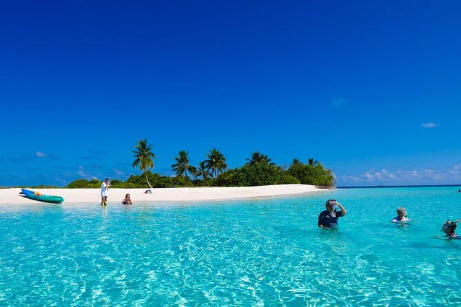 Semporna Hike Bohey 3 Island Snorkel Dive Tour and Lunch - Lunch under shade, then Sibuan for a more secluded underwater view
